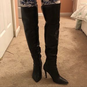 Beautiful Black leather thigh High boots 💥